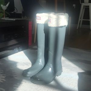 Grey Hunter rain boots in gently used/excellent